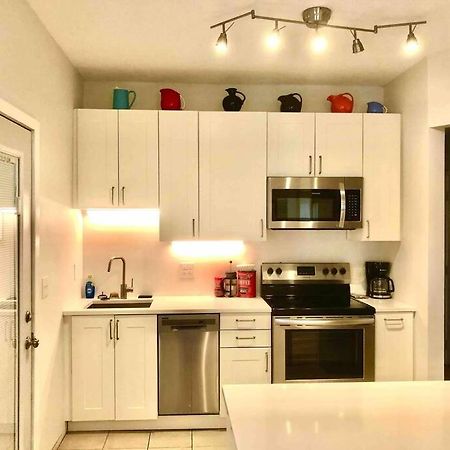 מיניאפוליס Two Bedroom Gem By Lake Nokomis מראה חיצוני תמונה