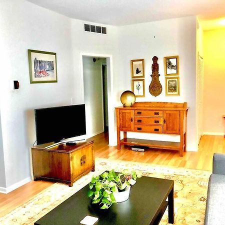 מיניאפוליס Two Bedroom Gem By Lake Nokomis מראה חיצוני תמונה