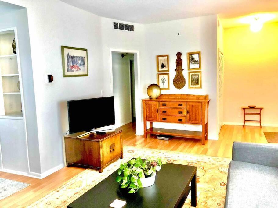מיניאפוליס Two Bedroom Gem By Lake Nokomis מראה חיצוני תמונה